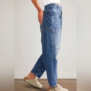 Flamingals washed ripped stitch high rise cropped barrel jeans new with tags